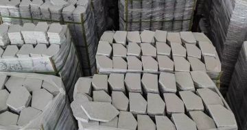 无锡芝麻白石材冰裂纹，碎拼。