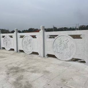 无锡芝麻白河道栏杆 石材栏杆