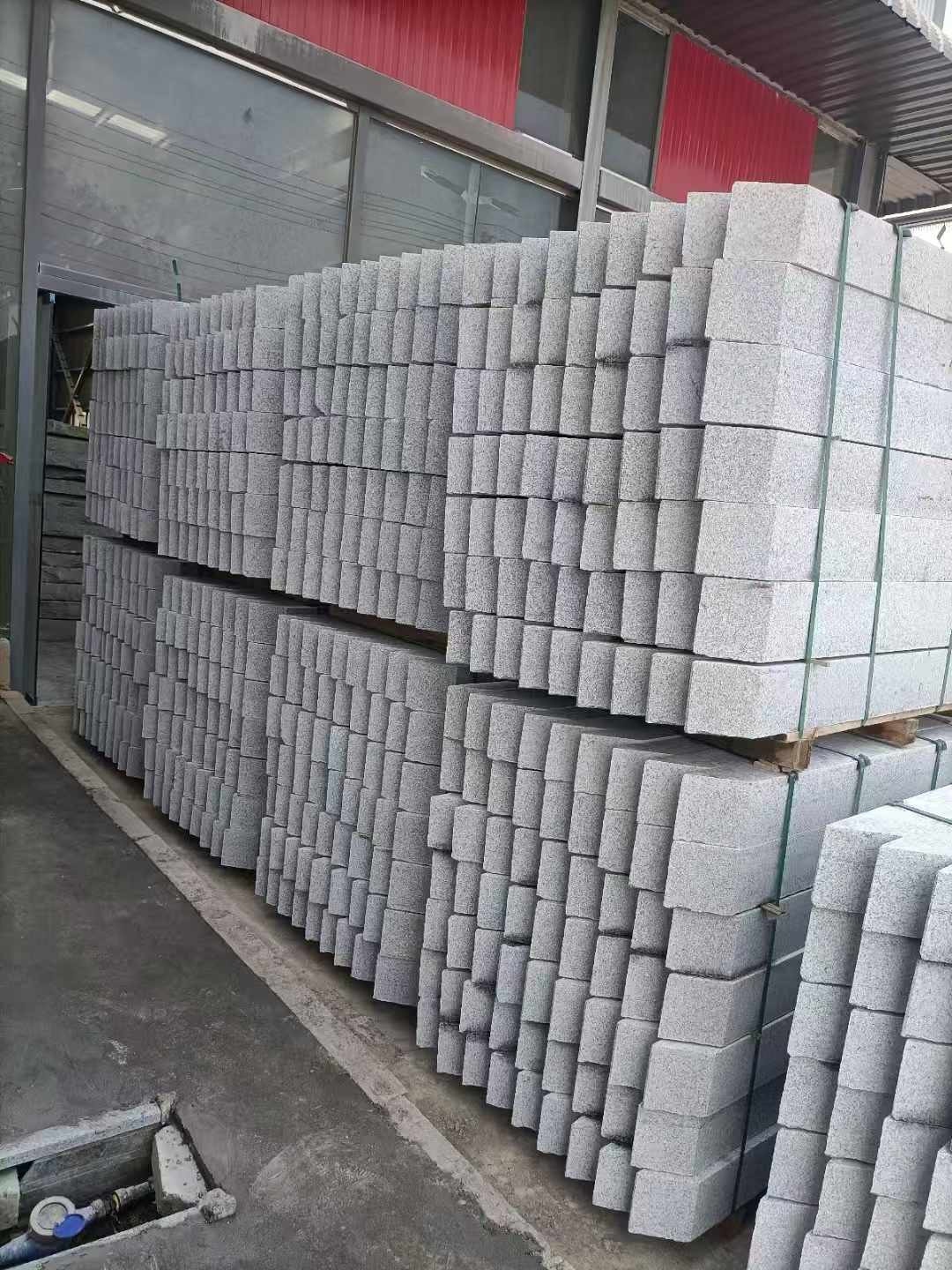 无锡芝麻白树围石 树池