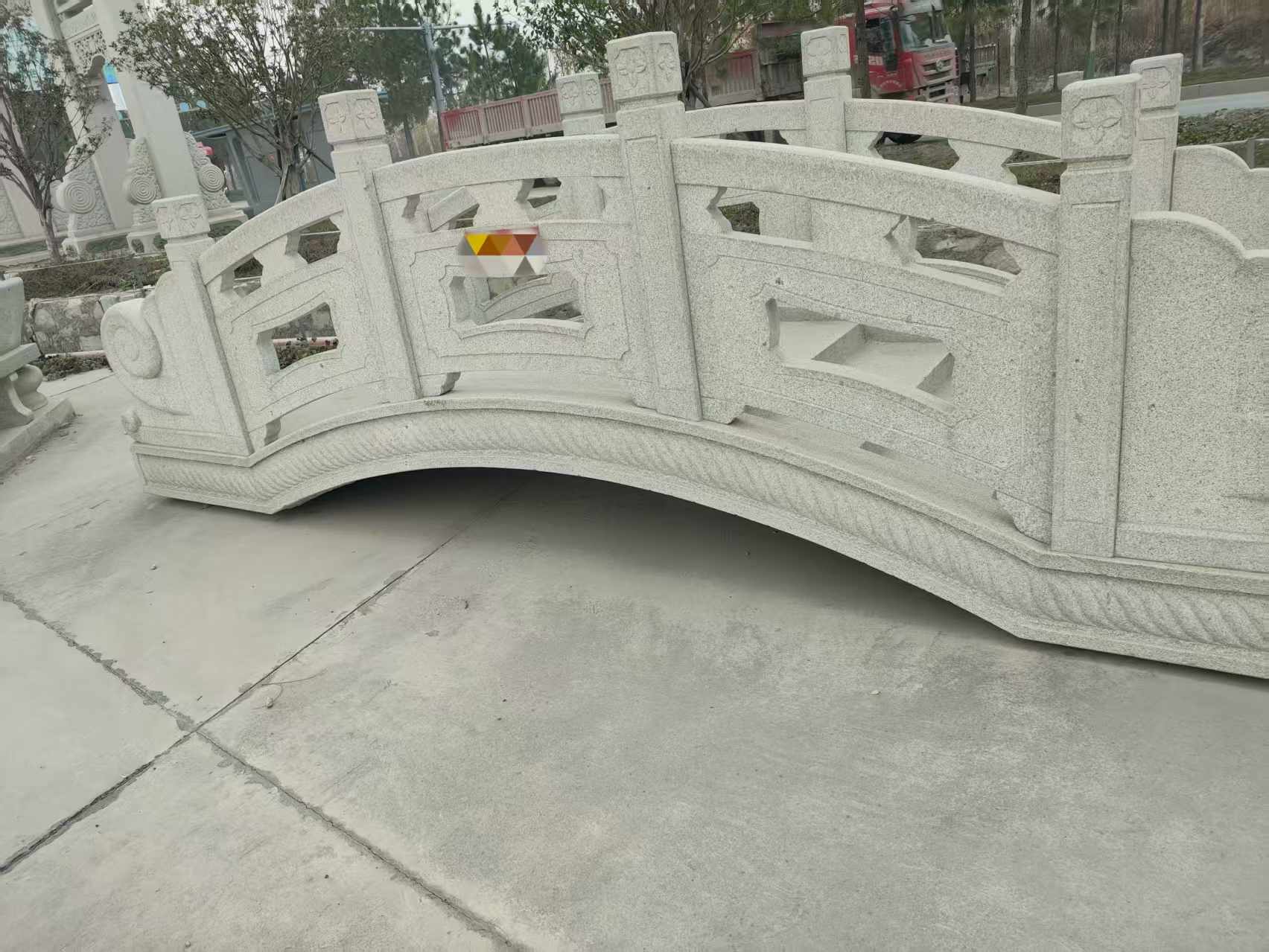 无锡芝麻白拱桥，石桥