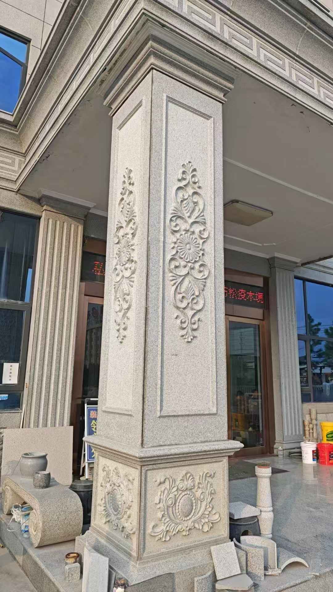 无锡芝麻白别墅雕刻柱子  黄金麻