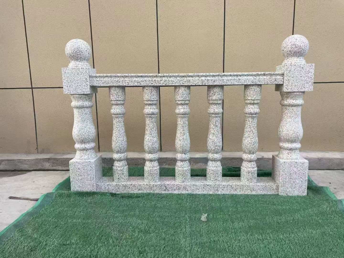 无锡芝麻白阳台栏杆 花岗岩栏杆